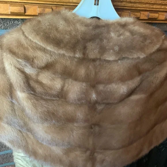 VINTAGE ELEGANT MINK STOLE ONE SIZE FEEL RICH! - Picture 7 of 7